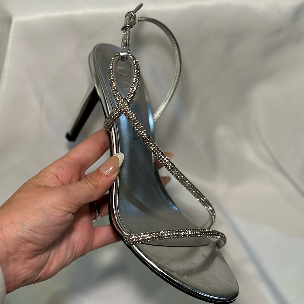Unisa silver heels